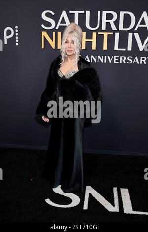 New York, USA. Februar 2025. SNL50: DER ROTE TEPPICH -- im Bild: Cher am Sonntag, 16. Februar 2025 -- (Foto: Jamie McCarthy/NBC via Credit: SIPA USA/Alamy Live News Stockfoto