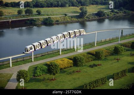 Spielzeugzug im Vergnügungspark Stockfoto