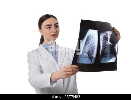 Arzt untersucht die Lungenröntgenaufnahme auf weißem Hintergrund Stockfoto