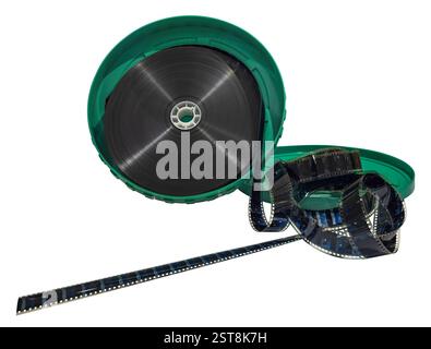 Der Schnittpfad ist auf einem weißen Hintergrund isoliert und zeigt einen Filmkanister mit einer 35-mm-Filmrolle, die in traditionellem japanischem Animator verwendet wird Stockfoto