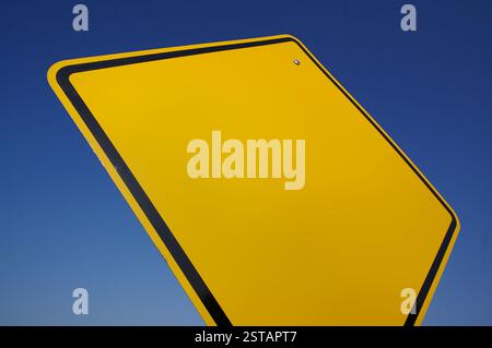 Leere gelb Straßenschild Stockfoto