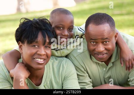 Afroamerikanische Familie einen Tag im Park genießen. Stockfoto