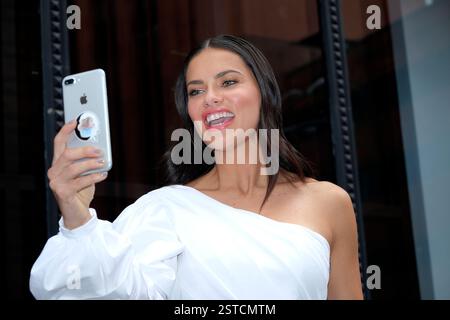 Victoria's Secret Model Adriana Lima trat am 20. September 2017 bei der Build Series in New York auf Stockfoto