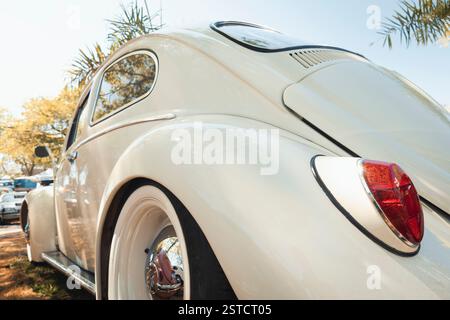 1970 Volkswagen Fusca Käfer 1300 auf Ausstellung beim dritten Tag des städtischen Antiken-Autos in Londrina, Brasilien. Stockfoto