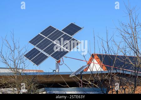 Ein Sonnensystem mit Tracker für kleine Haushalte Stockfoto