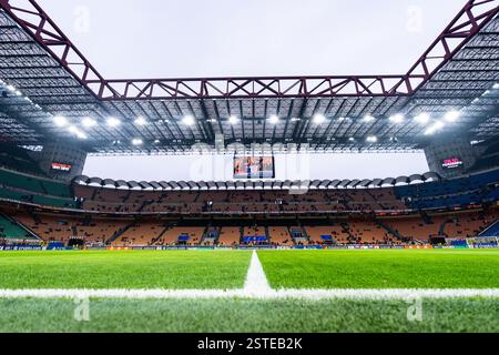 Mailand, Italien. Februar 2025. Mailand - während der zweiten Etappe der K.O.-Phase Play-offs des neuen Formats der Champions League 2024/2025. Das Spiel findet am 18. Februar 2025 in Mailand statt, wo der AC Milan gegen Feyenoord bei Giuseppe Meazza San Siro ausgetragen wird. Credit: Box to Box Pictures/Alamy Live News Stockfoto