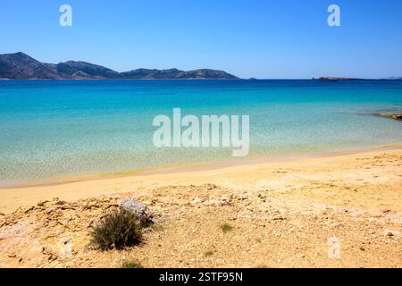 Fanos Strand mit klarem Wasser und feinem Sand. Im Süden von Koufonisi. Kleine Kykladen, Griechenland Stockfoto