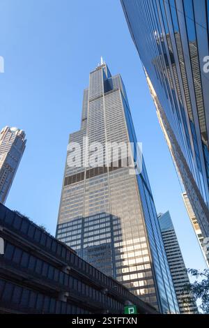Der Sears Tower, der heute in Willis Tower umbenannt wurde, ist das höchste Gebäude in Chicago. Stockfoto