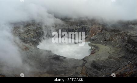Panoramablick auf den Vulkan Poas von Costa Rica in Mittelamerika Stockfoto
