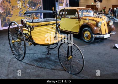 Toronto, ON, Kanada - 14. Februar 2025: Die Benz Patent Motorwagen Replica von 1886 wurde auf der Auto Exotica Sektion während der Canadian International 2025 vorgestellt Stockfoto