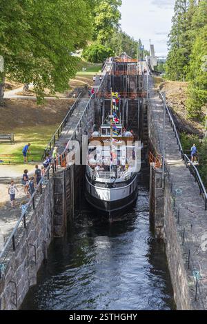 Linienschiff MS Victoria in der Schleuse Vrangfoss, Telemark Canal, Lunde, Telemark, Norwegen, Europa Stockfoto