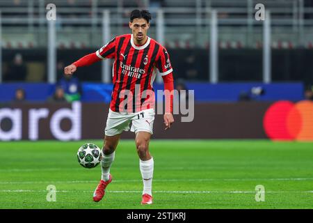 Mailand, Italien. Februar 2025. Tijjani Reijnders vom AC Mailand in Aktion während der Play-offs der UEFA Champions League 2024/25 im zweiten Legs des Fußballspiels zwischen AC Mailand und Feyenoord Rotterdam im San Siro Stadium Credit: Independent Photo Agency/Alamy Live News Stockfoto