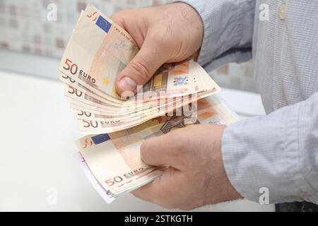 Zählen Euro Cash Stockfoto