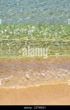 Koufonisia Fanos Strand mit klarem Wasser und feinem Sand. Im Süden von Ano Koufonisi. Kleine Kykladen, Griechenland Stockfoto