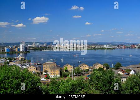 Cardiff Bay ab Paget Park, Penarth, Vale of Glamorgan, Südwales. Stockfoto