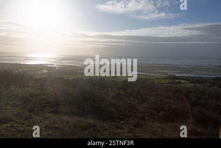Blick vom Gipfel des Warton Crag mit Blick auf Morecambe und Morecambe Bay Lancashire England Stockfoto