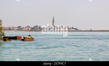 Schiefer Turm Burano Stockfoto