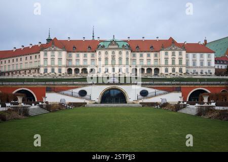 Warschau, Polen. 26. Januar 2025: Königliche Schlossgärten Stockfoto