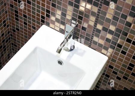 Becken und Fliesen Stockfoto
