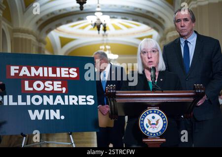 Washington, Usa. Februar 2025. Senator Patty Murray, D-Wa., spricht auf einer Pressekonferenz nach dem wöchentlichen Mittagessen des Senats im US-Kapitol in Washington, DC am Mittwoch, den 19. Februar 2025. Foto: Annabelle Gordon/UPI Credit: UPI/Alamy Live News Stockfoto