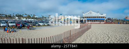 Santa Monica, USA - 25. April 2019: Santa Monica Pier Ferris Wheel in Kalifornien USA am blauen Pazifik Stockfoto