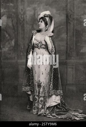 Porträt von Lillie Langtry (* 1853–1929 in Emilie Charlotte le Breton), der einzigen Tochter des Dekans von Jersey, hieß sie The Jersey Lily - Historical Document, Fotograf unbekannt Stockfoto