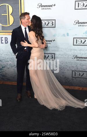 Sebastian Roche und Alicia Hannah-Kim bei der Premiere der 2. Staffel der Paramount Serie 1923 im Harmony Gold Theater. Los Angeles, 19.02.2025 *** Sebastian Roche und Alicia Hannah Kim bei der Premiere der zweiten Staffel der Paramount-Serie 1923 im Harmony Gold Theater Los Angeles, 19 02 2025 Foto:xD.xStarbuckx/xFuturexImagex 1923 5338 Stockfoto