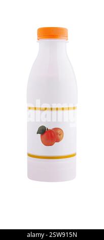 Weiße Kunststoffflasche mit orangefarbenem Verschluss mit Aprikosen auf dem Etikett steht Stockfoto