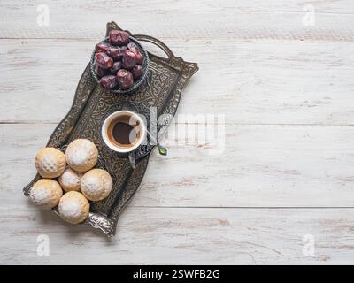 Eid muslim süß kahk. Arabische Süßigkeiten für Ramadan und Eid. Stockfoto