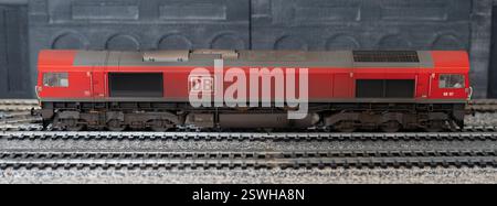 Diesellokomotive der Baureihe 66 in DB-Lackierung, Modell im Maßstab 00, verwittert Stockfoto