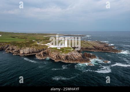 Luftaufnahme vom Fanad Head Lighthouse, County Donegal, Irland Stockfoto
