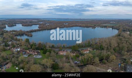 Allgemeiner Blick nach Norden in Richtung Wraysbury, Royal Borough of Windsor und Maidenhead, westlich von London und in der Nähe des Flughafens Heathrow. Stockfoto