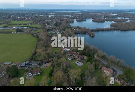 Allgemeiner Blick nach Norden in Richtung Wraysbury, Royal Borough of Windsor und Maidenhead, westlich von London und in der Nähe des Flughafens Heathrow. Stockfoto