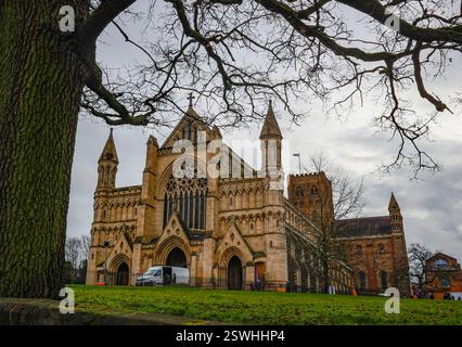 St Albans Cathedral / einst bekannt St Albans Abbey, St Albans, Hertfordshire, England, Großbritannien Stockfoto