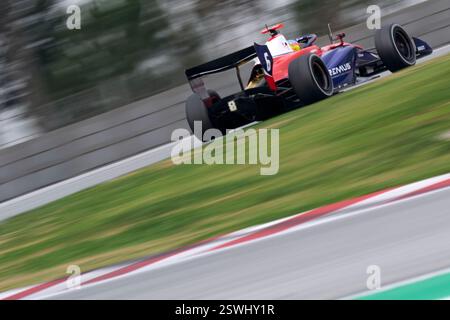 BARCELONA, SPANIEN – 20. FEBRUAR: Charlie Wurz aus Österreich und Trident (6) fahren während der Formel-3-Prüfung auf dem Circuit de Barcelona-Catalunya auf der Strecke Stockfoto