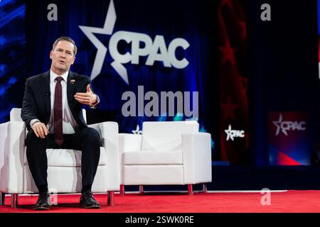 Oxon Hill, Usa. Februar 2025. Michael Waltz, nationaler Sicherheitsberater der Vereinigten Staaten, spricht am Freitag, den 21. Februar 2025 auf der Konservativen Politischen Aktionskonferenz (CPAC) in National Harbor, Maryland, USA. 2025. Foto: Annabelle Gordon/CNP/ABACAPRESS. COM Credit: Abaca Press/Alamy Live News Stockfoto