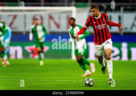Mailand, Italien. Februar 2025. Mailand - Malick Thiaw vom AC Milan während der zweiten Etappe der K.O.-Phase Play-offs des neuen Formats der Champions League 2024/2025. Das Spiel findet am 18. Februar 2025 in Mailand statt, wo der AC Milan gegen Feyenoord bei Giuseppe Meazza San Siro ausgetragen wird. Credit: Box to Box Pictures/Alamy Live News Stockfoto