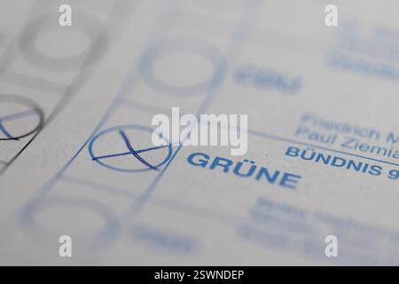 Briefwahl, Wahlzettel für die Bundestagswahl mit beiden Stimmen für die Grünen, Köln, Nordrhein-Westfalen, Deutschland, Europa Stockfoto