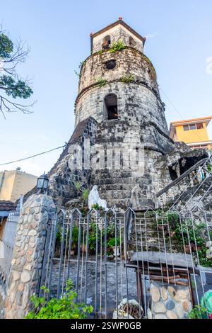 Der historische Glockenturm der Kathedrale von Dumaguete ist ein Wahrzeichen aus der spanischen Zeit in Dumaguete City auf den Philippinen Stockfoto