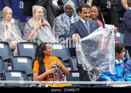 26. Juli 2024 – Paris, Frankreich: Emir Scheich Tamim bin Hamad Al Thani aus Katar und seine erste Frau Jawaher Bint Hamad Al Thani nehmen an der Eröffnungsfeier Cerem Teil Stockfoto