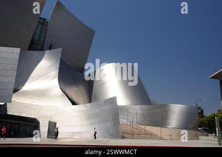 Los Angeles, Kalifornien, USA. 12. Mai 2012: Die beeindruckende Architektur der Walt Disney Concert Hall in Los Angeles, Kalifornien. Stockfoto