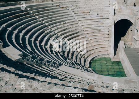 Patara, Türkei - 27. September 2017: Ruine des Amphitheaters in der antiken lykischen Stadt Patara Stockfoto