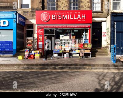 Bismillah Food Store mit Produkten aus dem Nahen Osten, Nicolson Square, Edinburgh Schottland Stockfoto