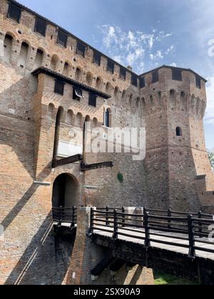 Zugbrücke, Gradara Castle. 2024 iPhone Roadtrip Stockfoto