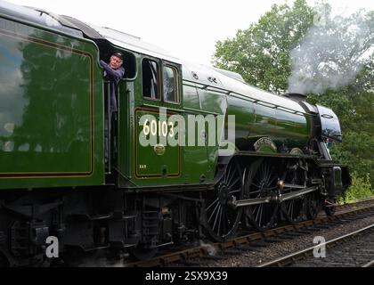 Der Flying Scotsman auf seiner hundertjährigen Tour auf der Bluebell Line Stockfoto