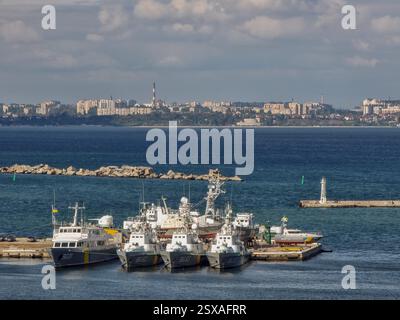 Marineschiffe / Schiffe / Boote im Hafen von Odesa / Odessa, Ukraine am Schwarzen Meer; Militärschiffe Stockfoto