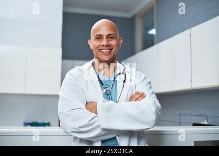 Zuverlässiges medizinisches Fachpersonal in einer modernen klinischen Umgebung Stockfoto