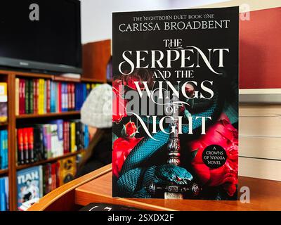 Lviv, Ukraine - 20. Februar 2025: Prominentes Cover von Carissa Broadbent. Stockfoto