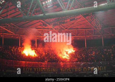 Rams Park, Istanbul, Türkei. Februar 2025. Galatasaray vs Fenerbahce, im Rams Park, Istanbul, Türkei. Ulrik Pedersen/CSM/Alamy Live News Stockfoto