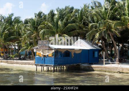 Julz Masseurenhütte, Caye Caulker, Belize. Stockfoto